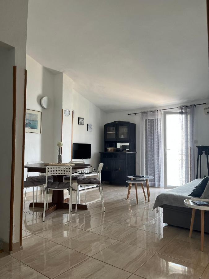 Apartman Gabrijel Podgora Exterior foto